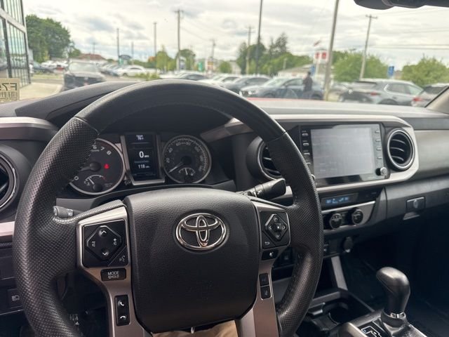 Used 2022 Red Toyota SR5 image 20