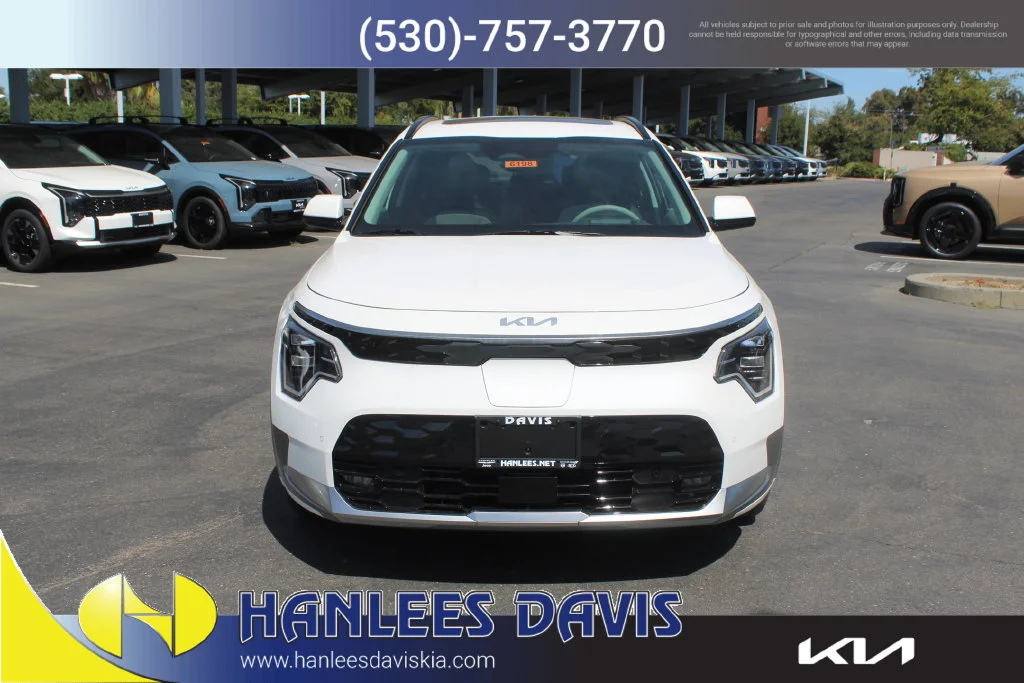 New 2026 White Kia Wave image 4