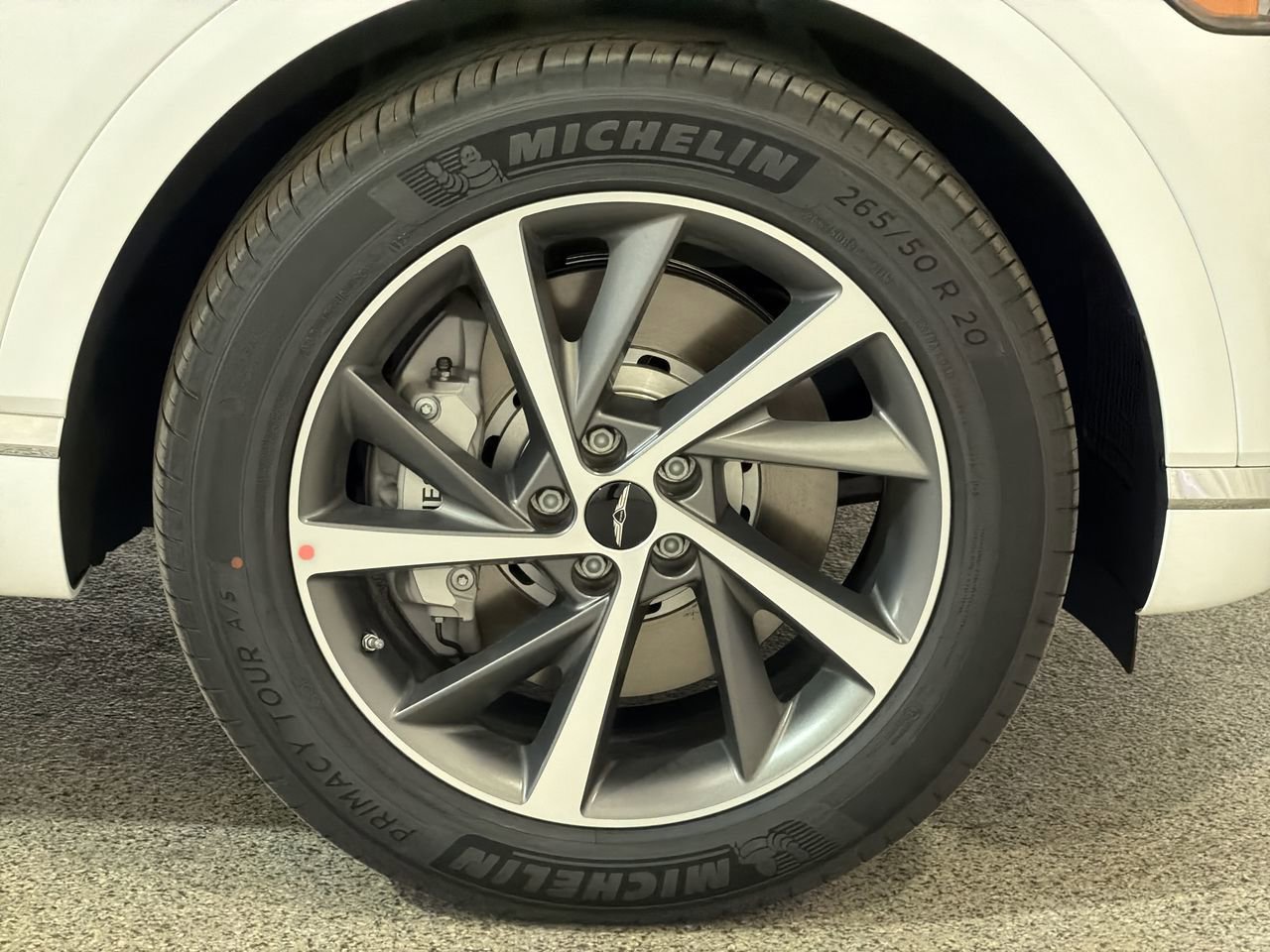 New 2026 Alta White Genesis 2.5T SELECT image 10