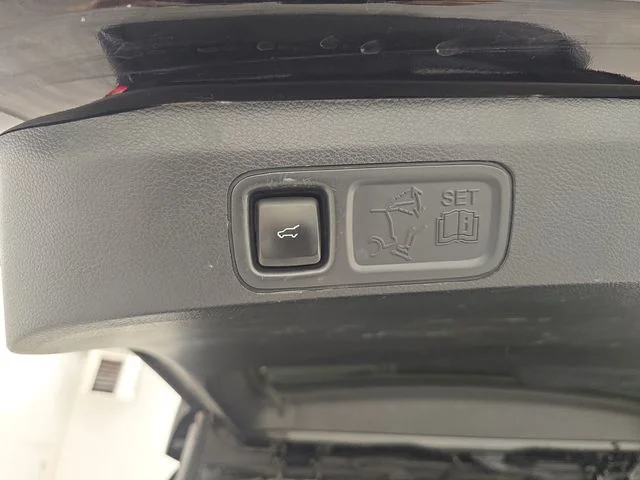 Used 2020 Black Lincoln Reserve image 21