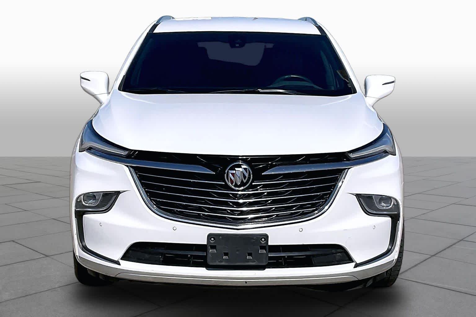 Used 2022 Summit White Buick Premium image 2