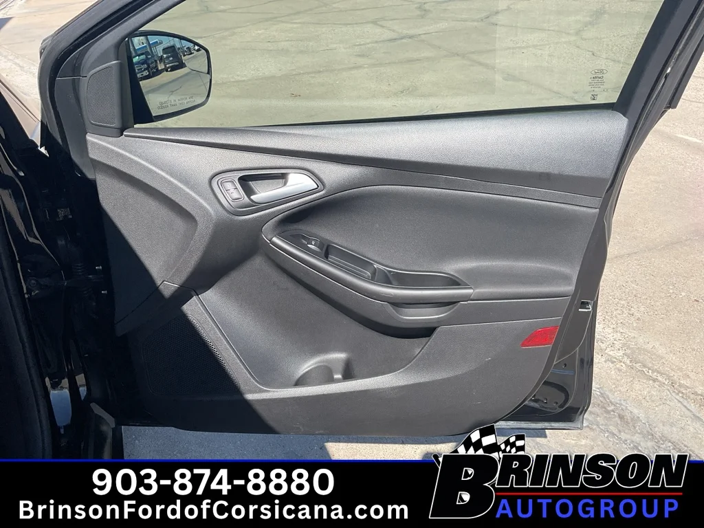 Used 2018 Shadow Black Ford SEL image 18