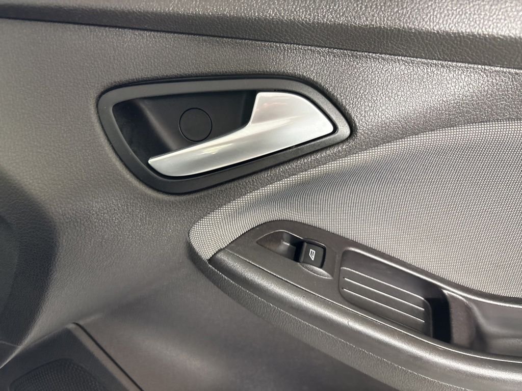 Used 2014 Black Ford SE image 15