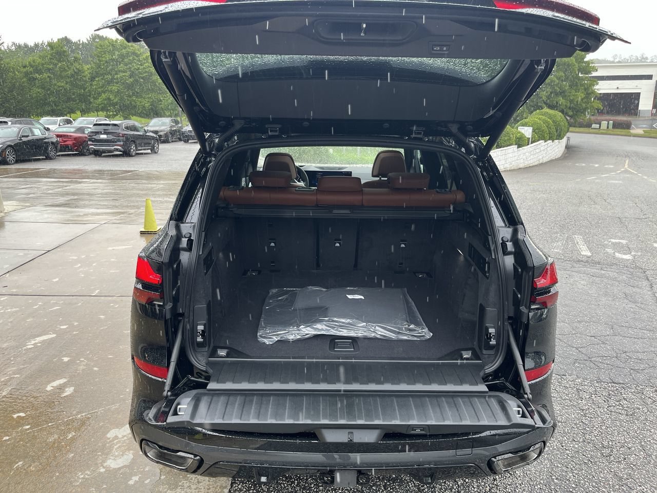 New 2026 Black Sapphire Metallic BMW xDrive40i image 35