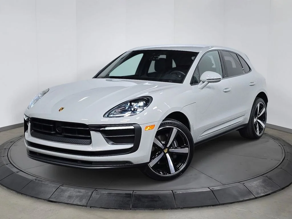 2026 Porsche Macan's photo