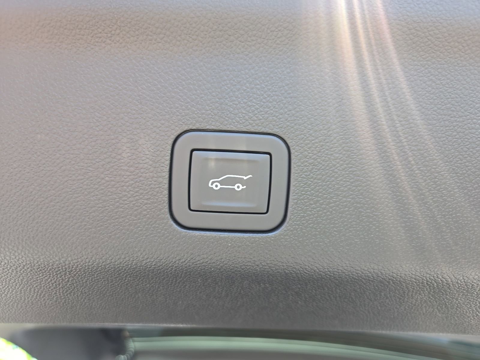 2026 GMC Yukon XL Denali - Photo 14