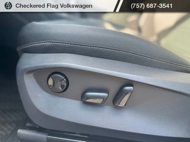 New 2026 Gray Volkswagen 1.5T SE Black image 24