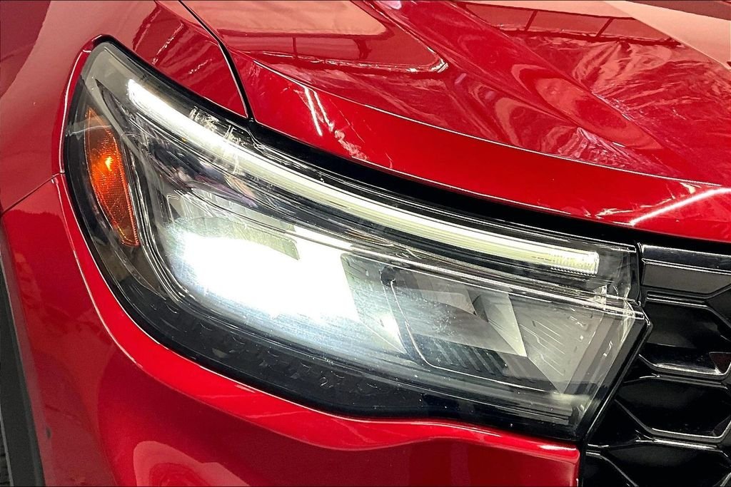 Used 2025 Red Metallic Ford ST-Line image 31