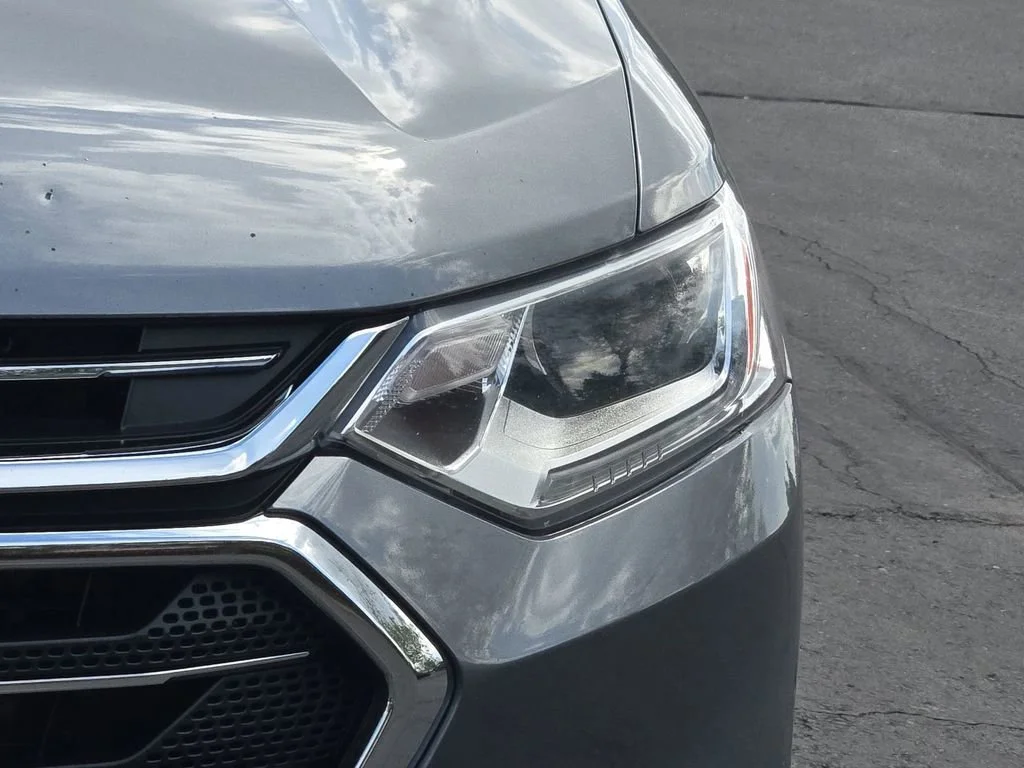 Used 2019 Satin Steel Metallic Chevrolet LT Cloth image 16