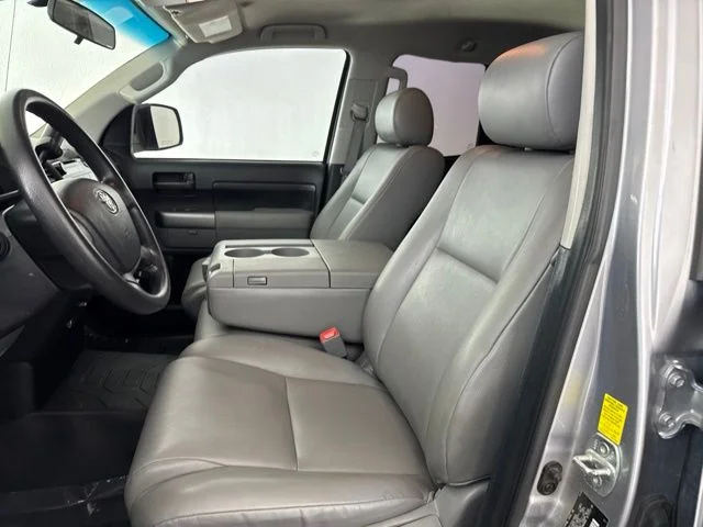 Used 2010  Toyota Grade image 25
