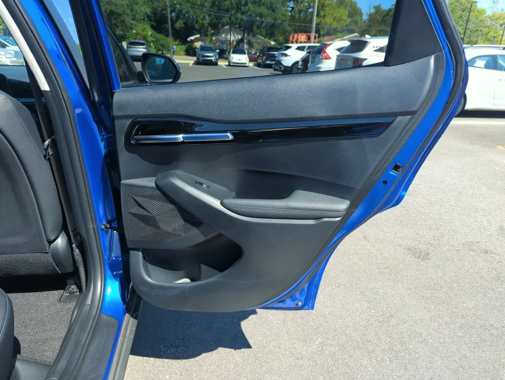 Used 2025 Blue Kia S image 30