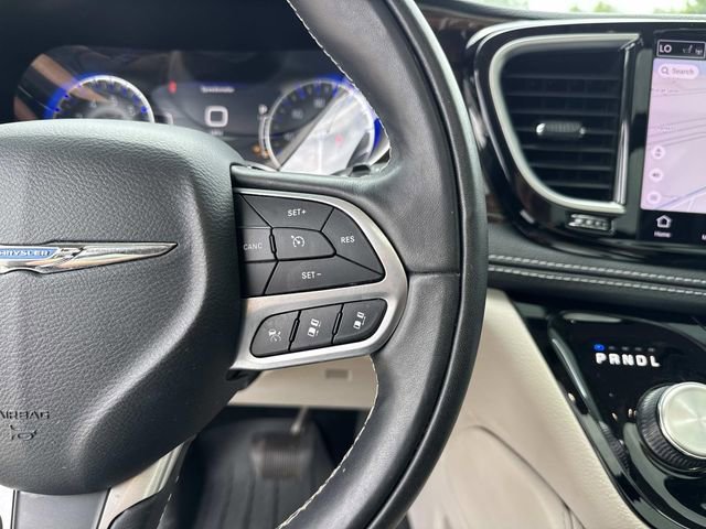 Used 2022 Gray Chrysler Limited image 47