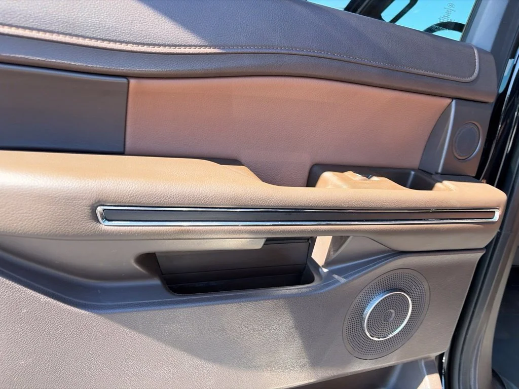Used 2022 Agate Black Metallic Ford King Ranch image 33