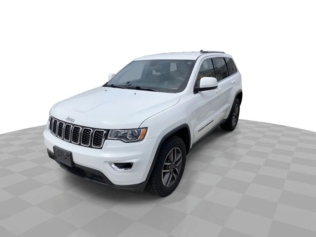 Used 2020 White Jeep Laredo E image 4