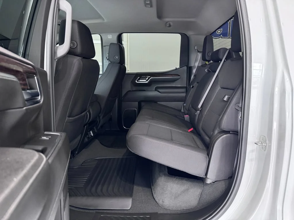 2024 GMC Sierra 1500 Elevation - Photo 13