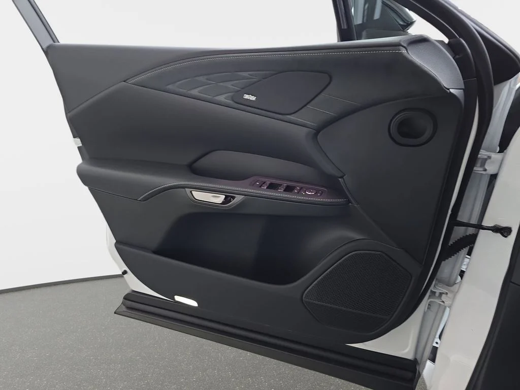 New 2026 White Lexus 500h F SPORT Performance image 25