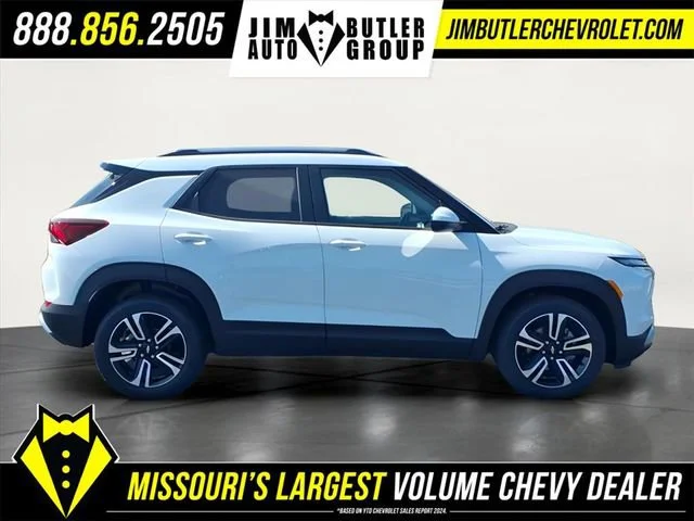 New 2026 Summit White Chevrolet LT image 5