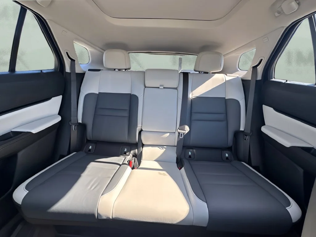 Used 2026 White Honda Touring image 12