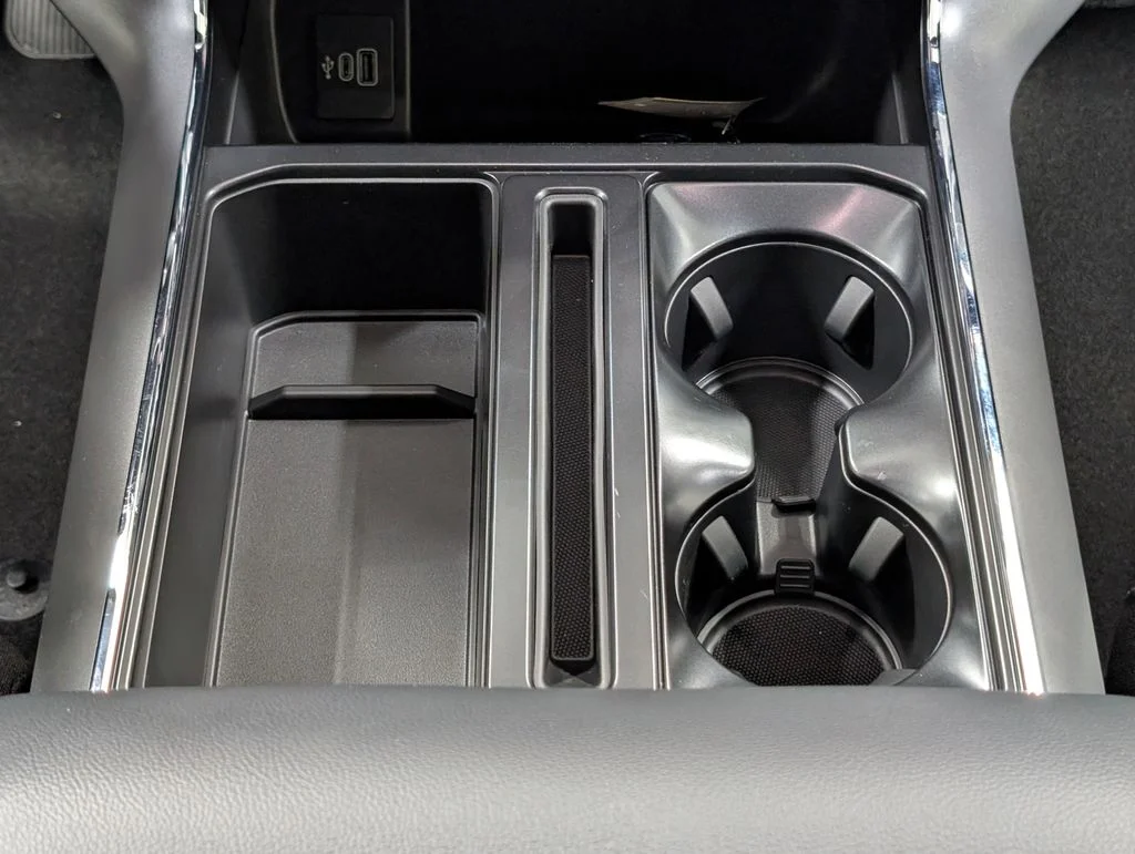 New 2026 Iconic Silver Metallic Ford XLT image 10