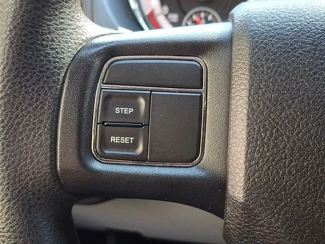 Used 2013 Gray Dodge SXT image 26