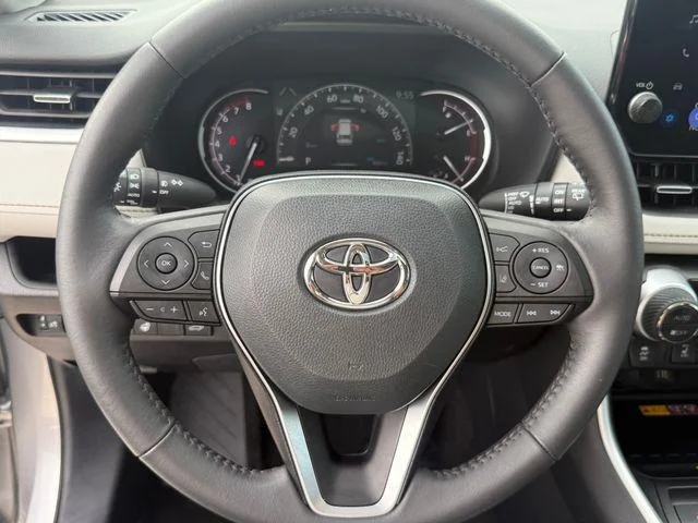 Certified Used 2025 Silver Toyota XLE Premium image 45