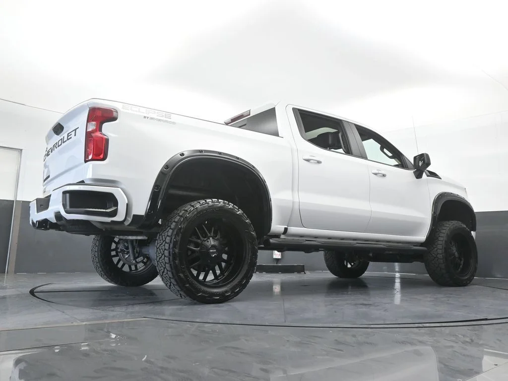 Used 2022 Summit White Chevrolet RST image 66