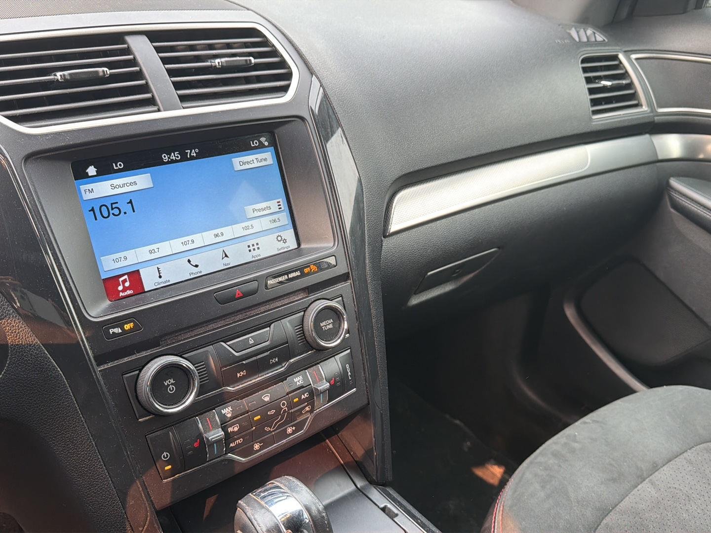 Used 2018 Blue Ford XLT image 10
