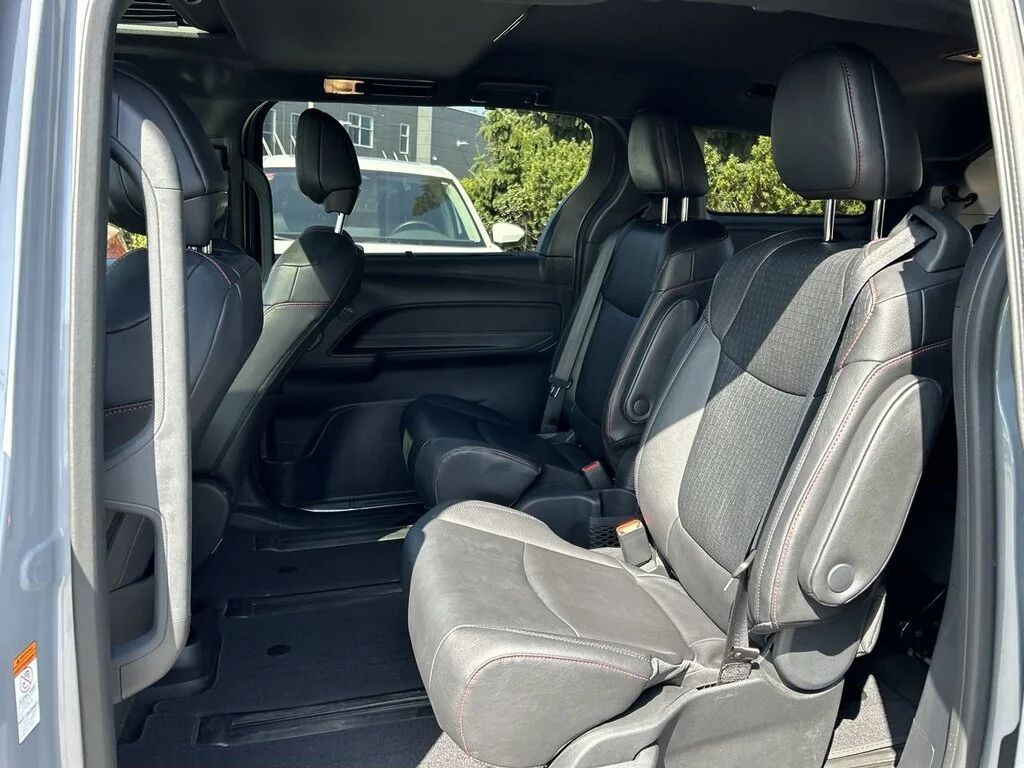 Used 2025  Toyota Sienna XSE AWD 7-Pass Dilawri Certified   Elevate image 30