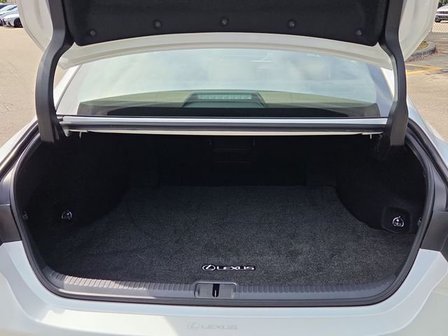 Used 2019 White Lexus 350 Luxury image 24