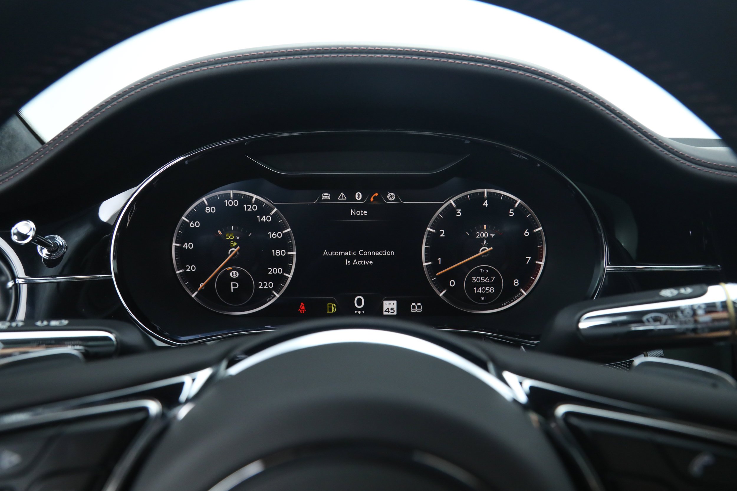 Used 2022 Silver Bentley  image 27