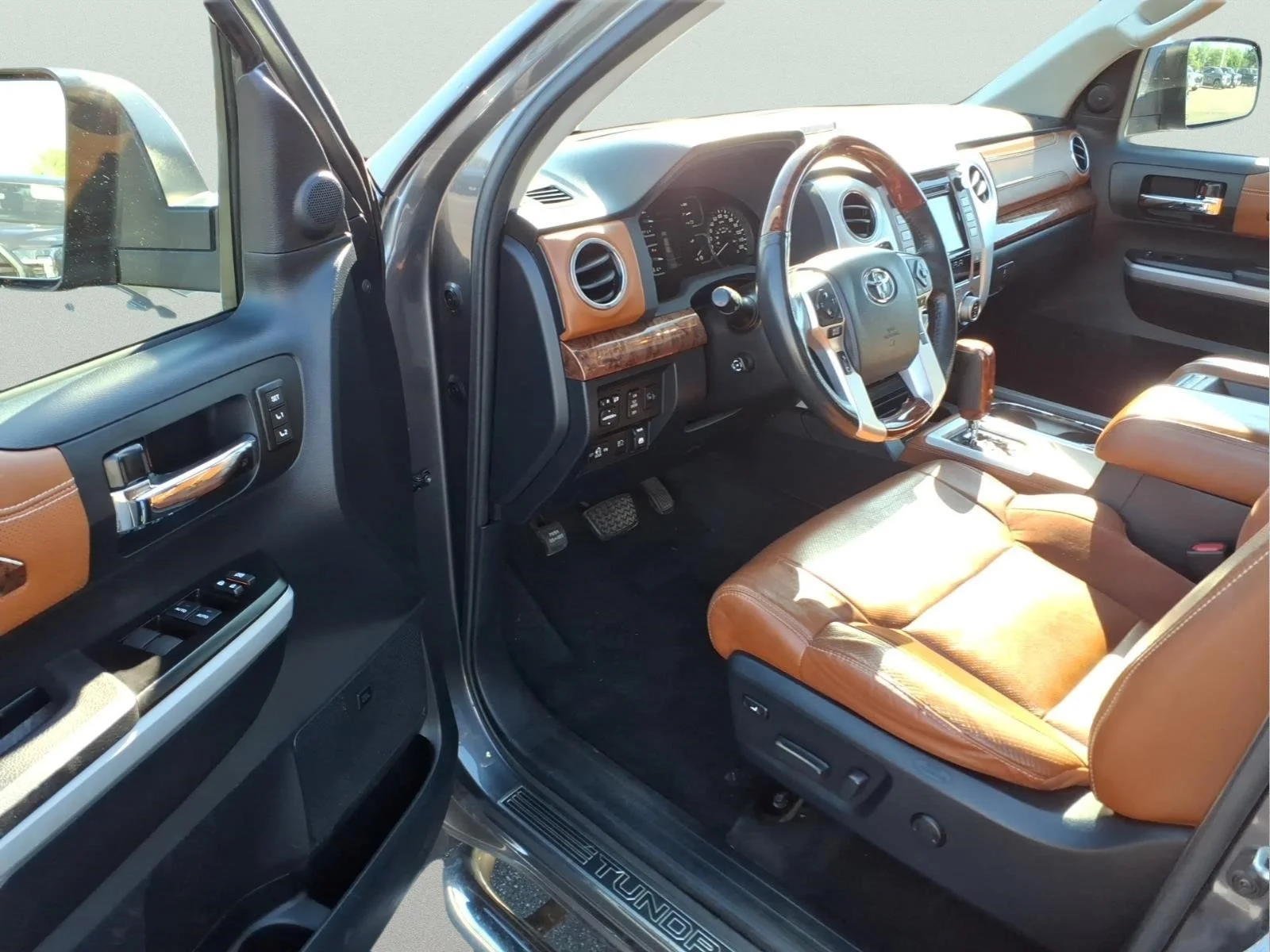 Certified Used 2018 Gray Toyota 1794 image 10