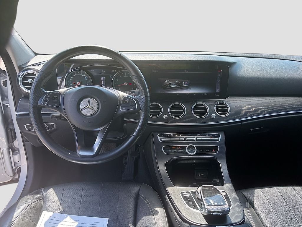 Used 2018  Mercedes-Benz E 300 image 39