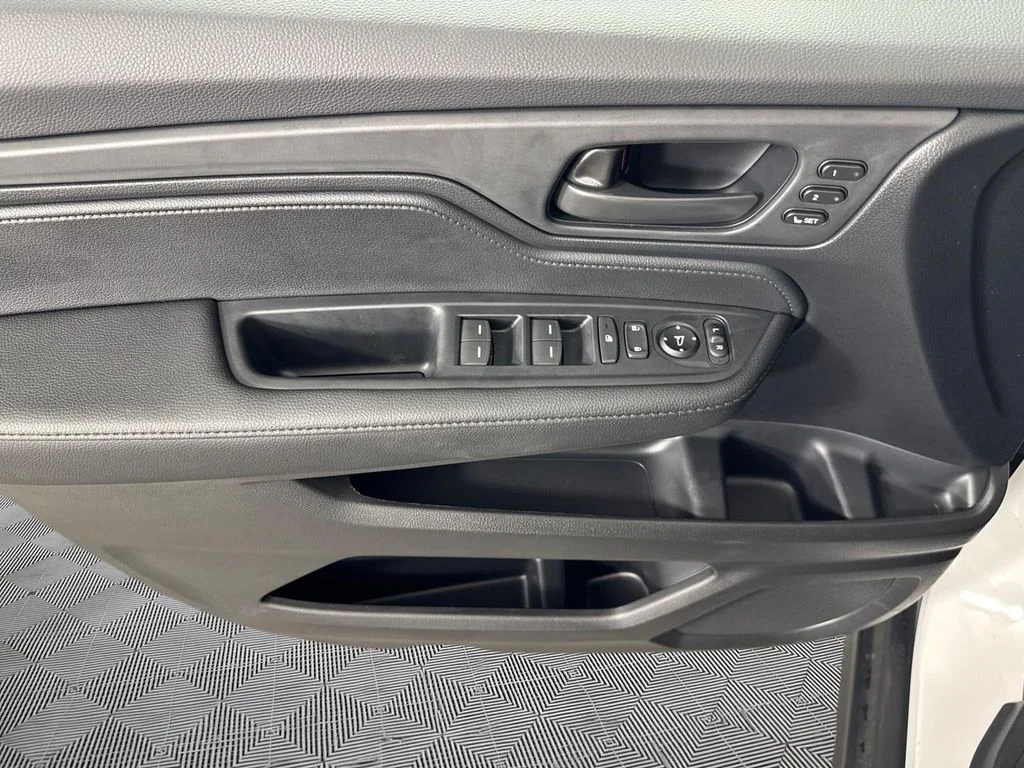 2026 Honda Odyssey EX-L - Photo 17