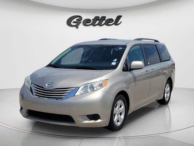 2016 Toyota Sienna LE