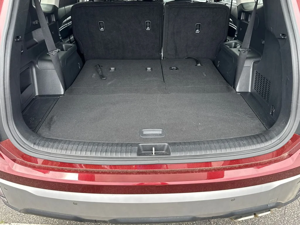 Used 2023 Red Kia EX image 18