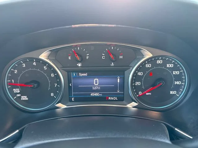 Used 2024 Sterling Gray Metallic Chevrolet LT image 16