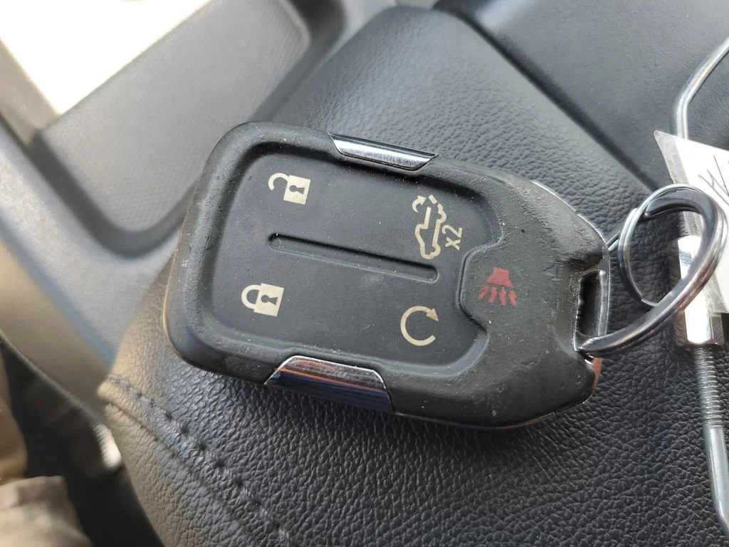 Used 2019 Gray GMC SLE image 23