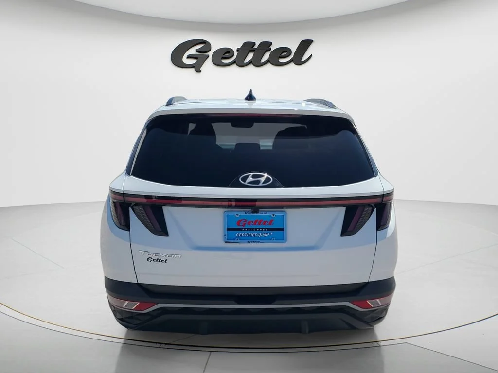 Used 2023 White Hyundai SEL image 6