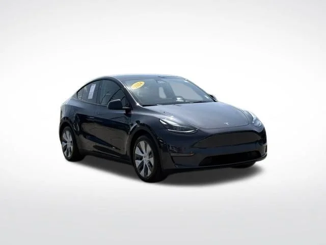 Used 2024 Tesla Model Y Long Range with VIN 7SAYGDEE4RA223294 for sale in Huntsville, AL