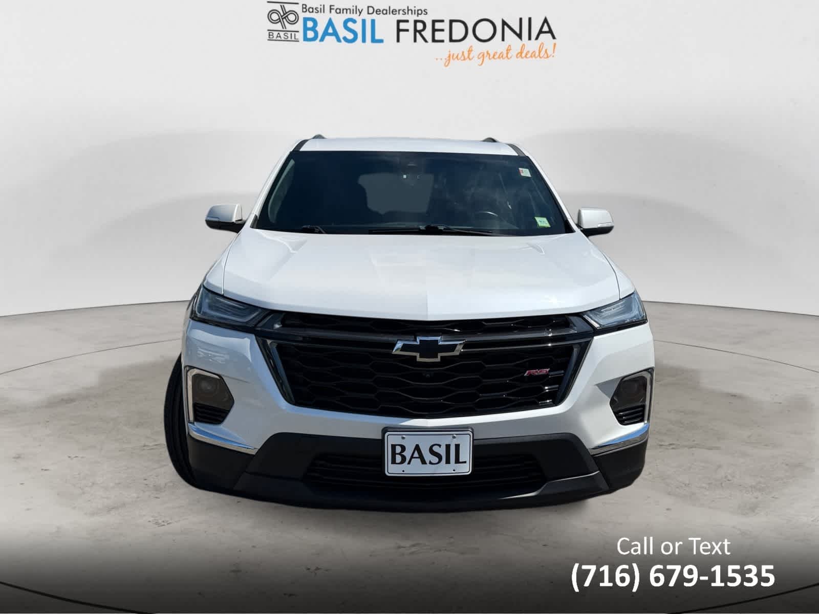Used 2022 Iridescent Pearl Tricoat Chevrolet RS image 12