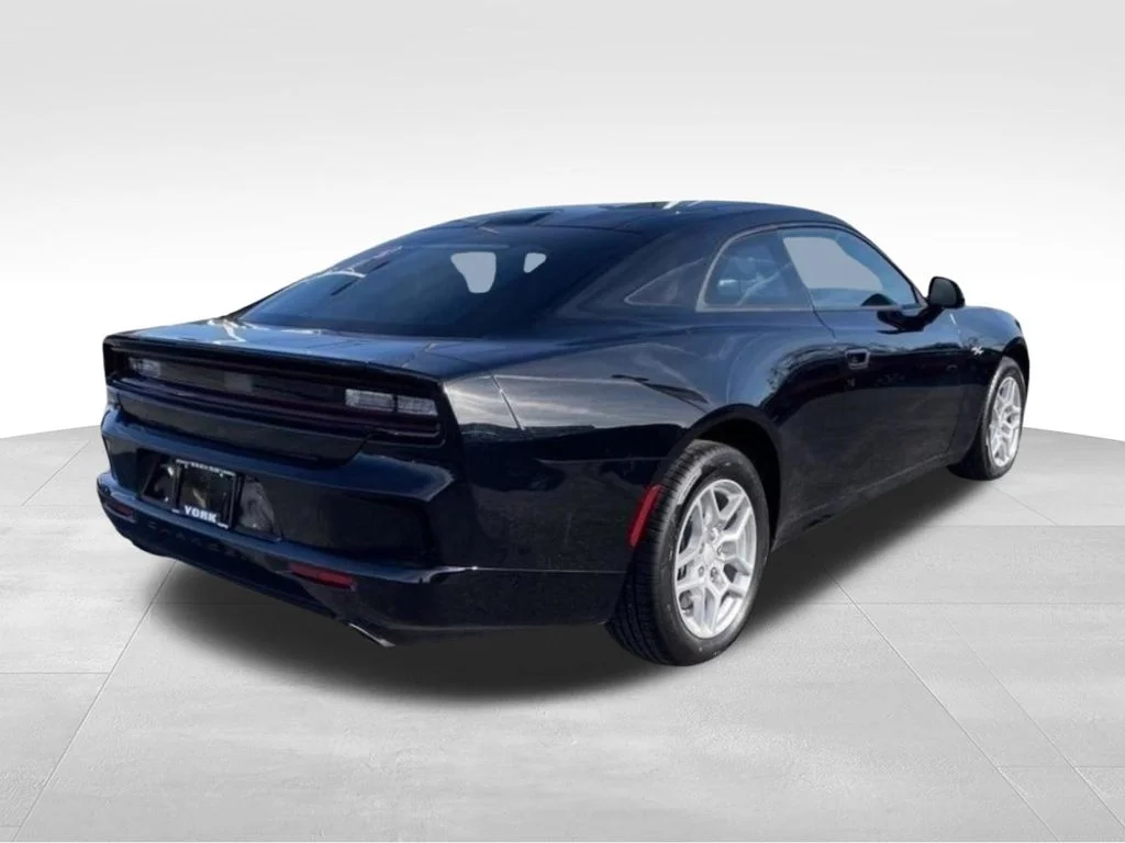 New 2026 Diamond Black Crystal Pearlcoat Dodge R/T image 5