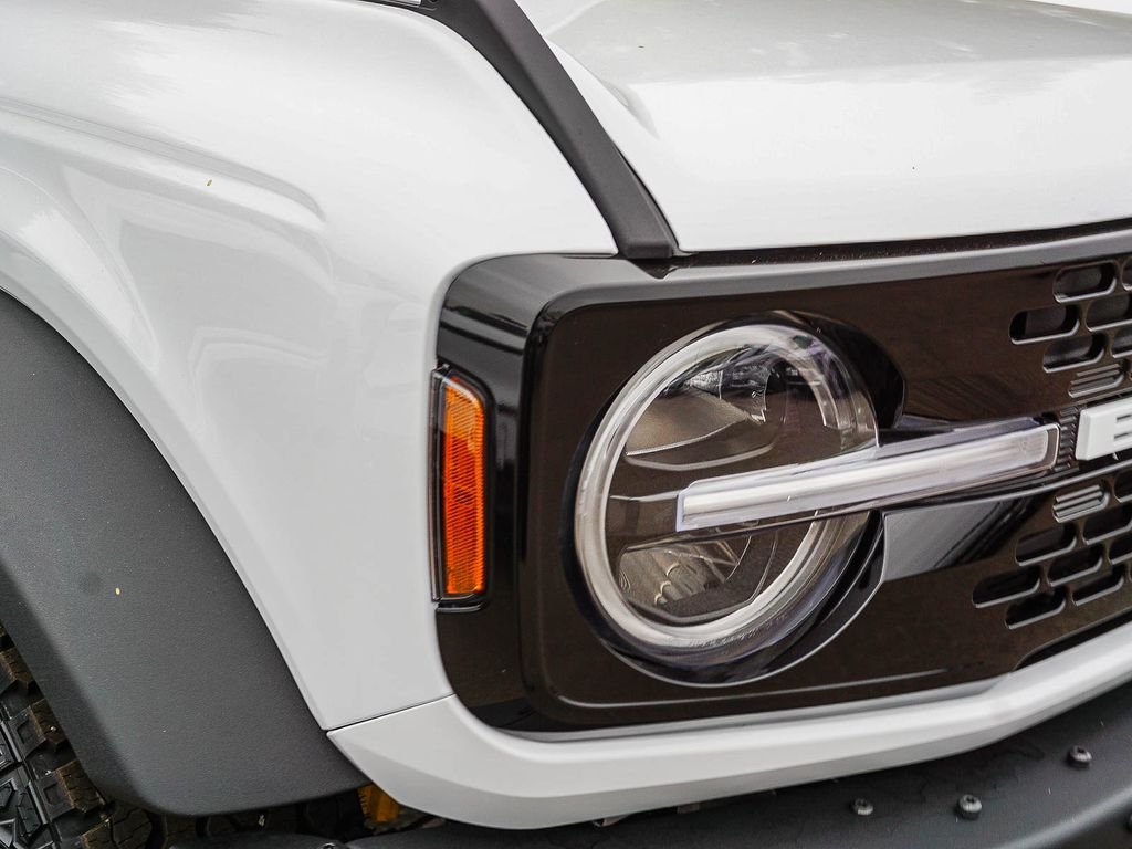New 2026 Oxford White Ford Badlands image 10