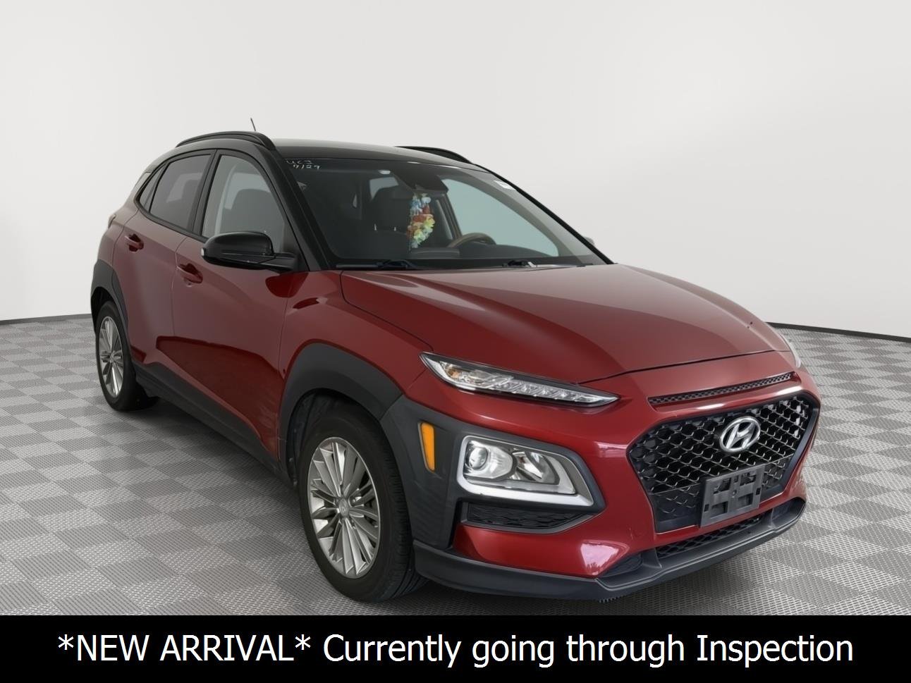 Used 2021 Pulse Red w/Black Roof Hyundai SEL image 1