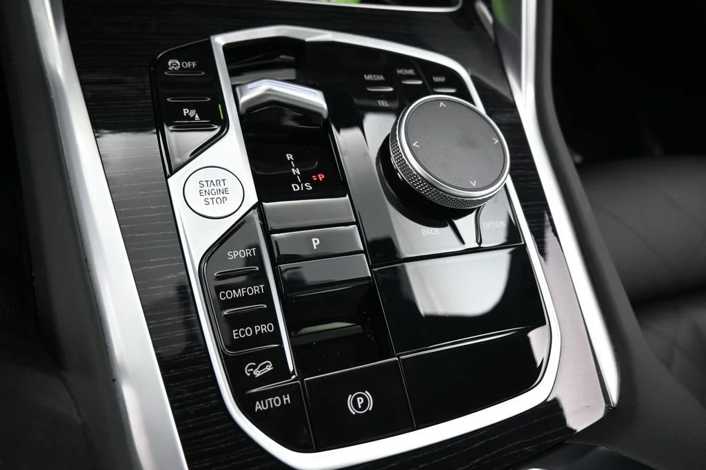 Used 2026 Gray Metallic BMW xDrive40i image 29