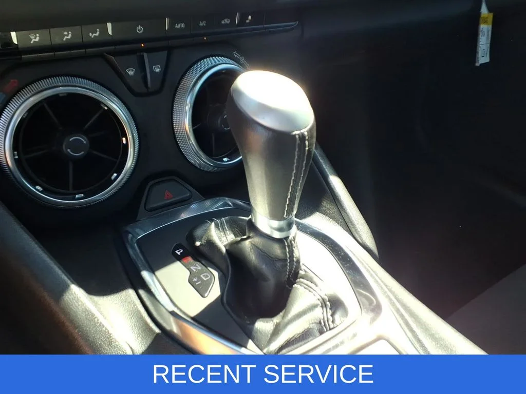 Used 2023 White Chevrolet 1LT image 7
