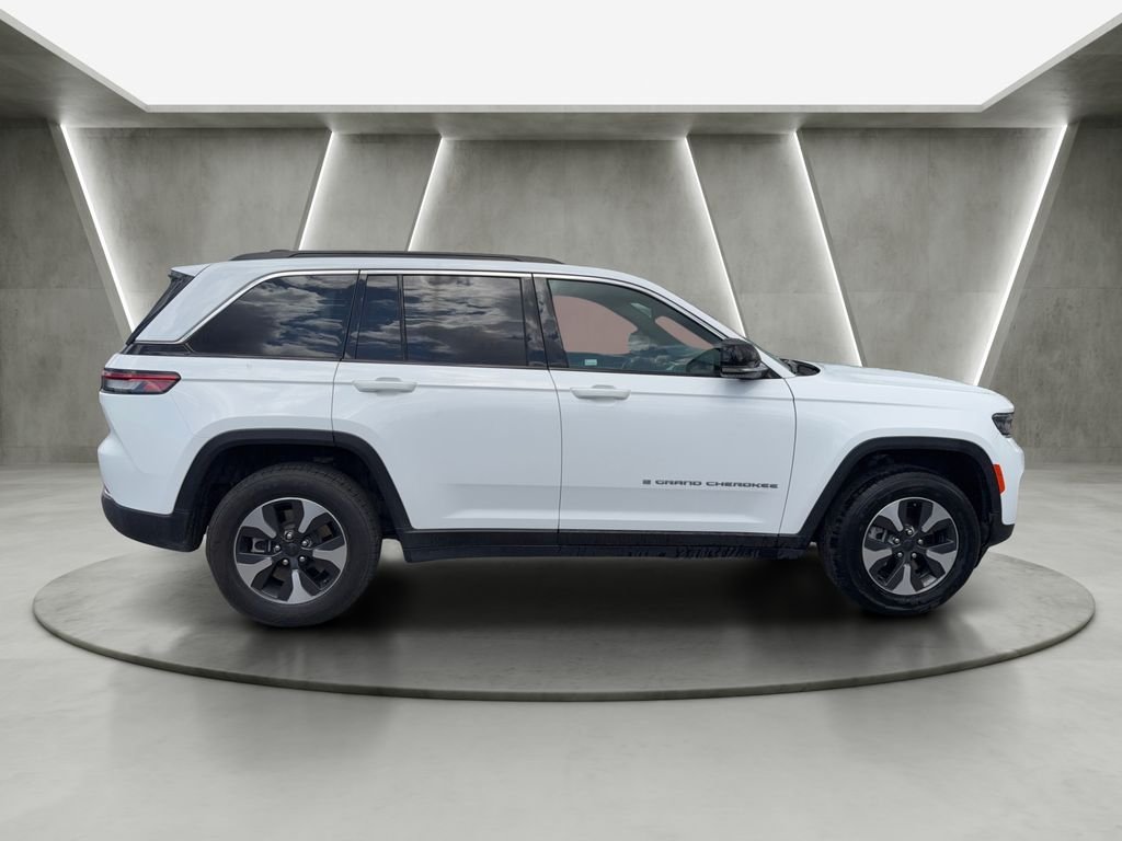 Used 2024 White Jeep 4xe image 8