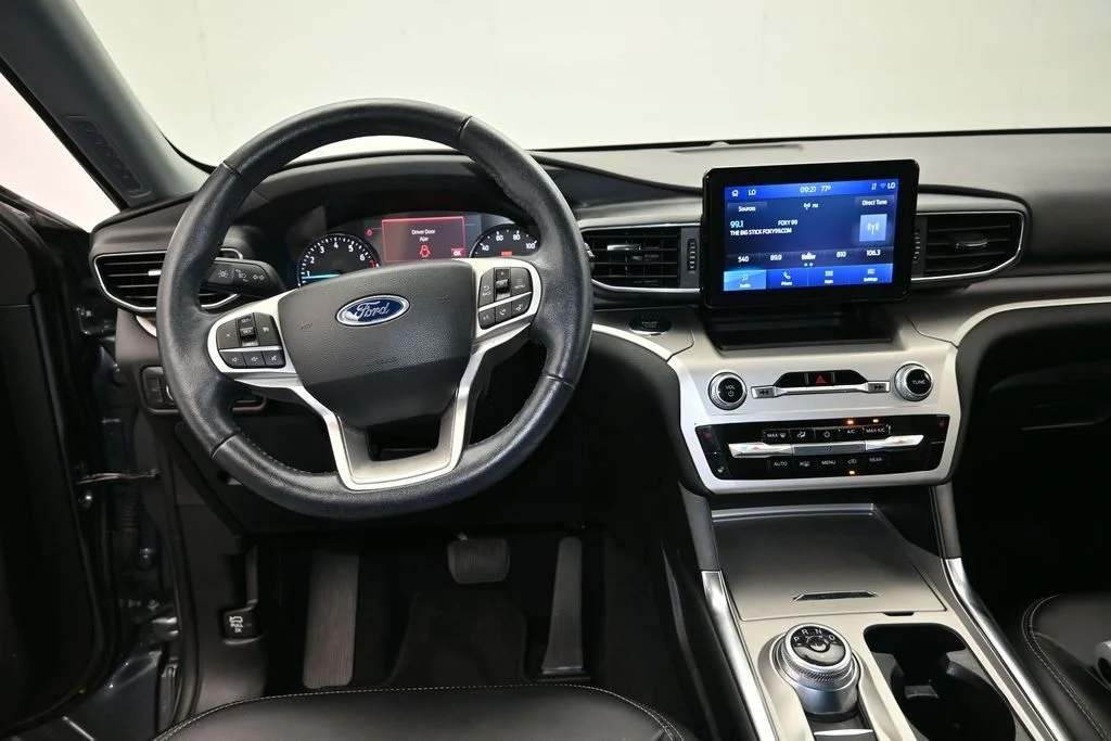 Used 2022 Carbonized Gray Metallic Ford XLT image 16