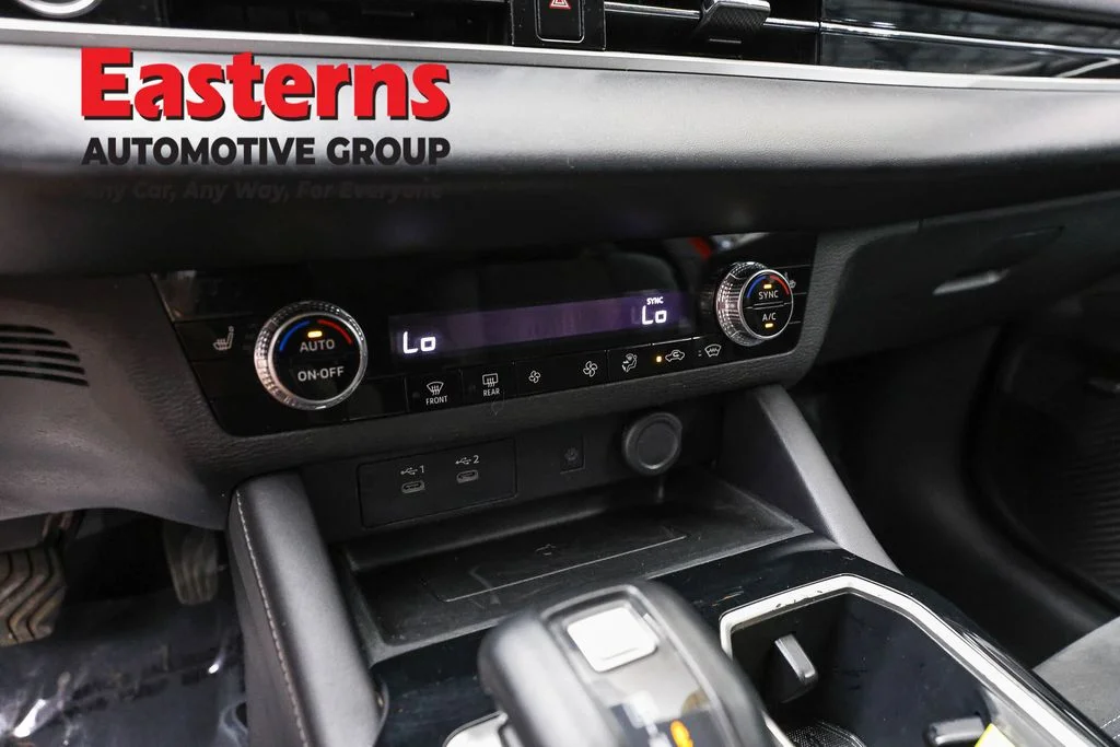 Used 2025 Red Mitsubishi SE image 19