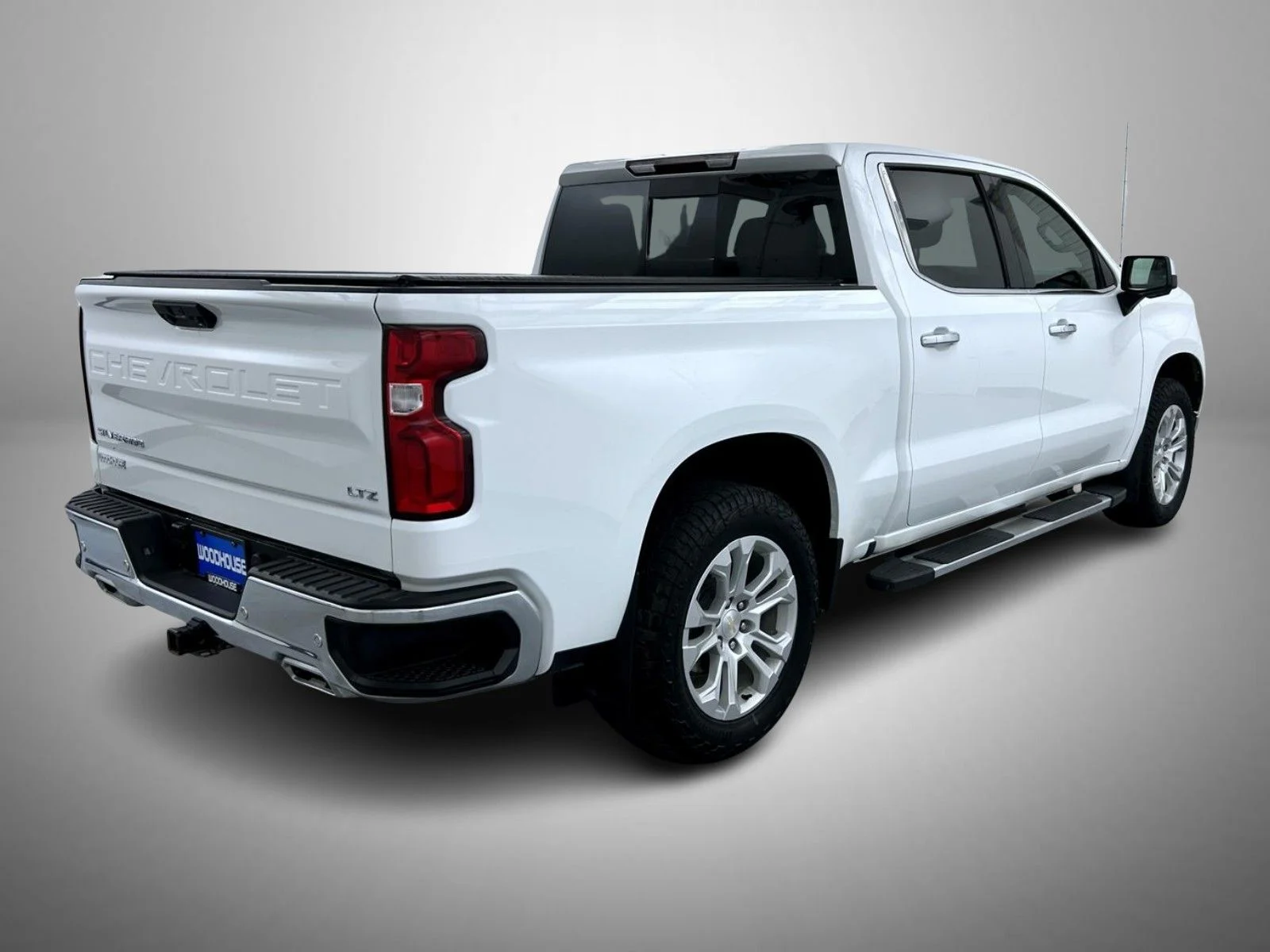 Used 2023 White Chevrolet LTZ image 5