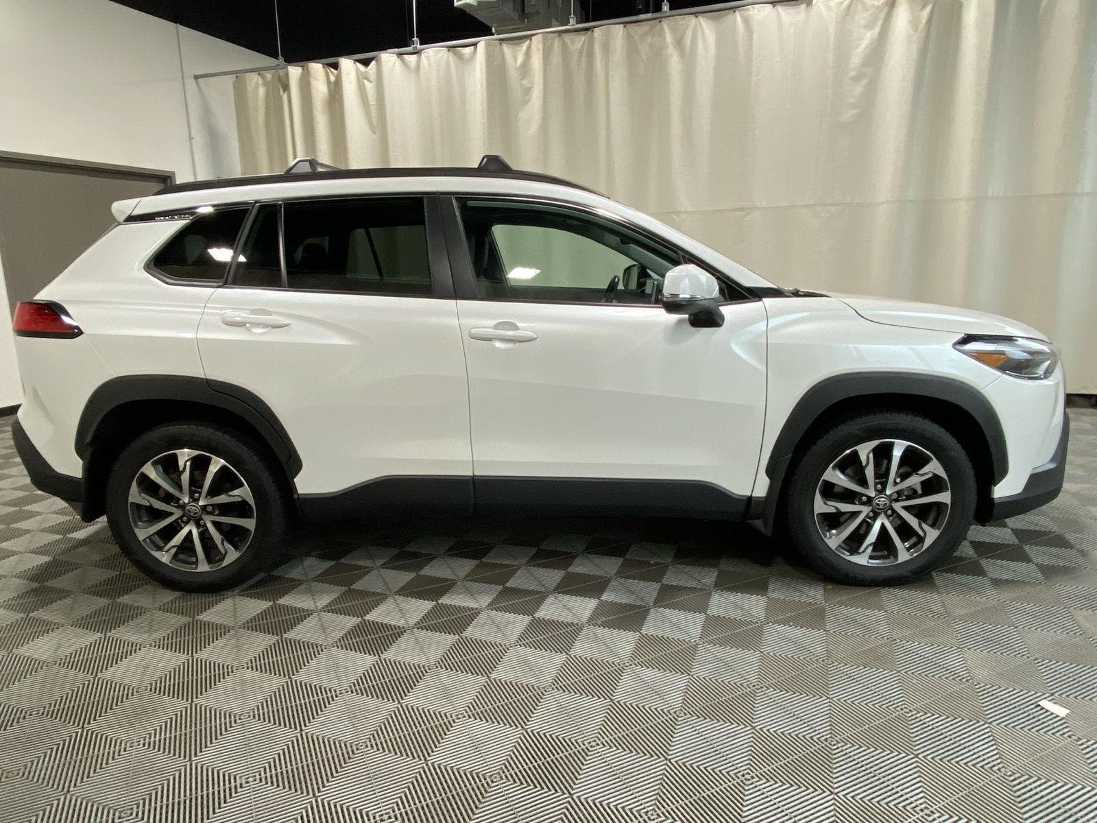 Certified Used 2024 Wind Chill Pearl Toyota XLE image 8